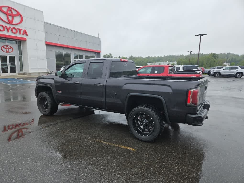 Used 2016 Gray GMC SLE image 4