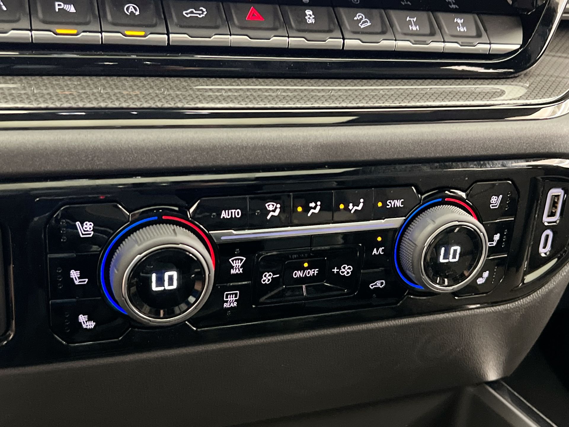 2026 Chevrolet Silverado 1500 ZR2 - Photo 73