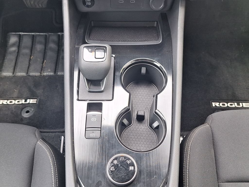Used 2025 White Nissan S image 18