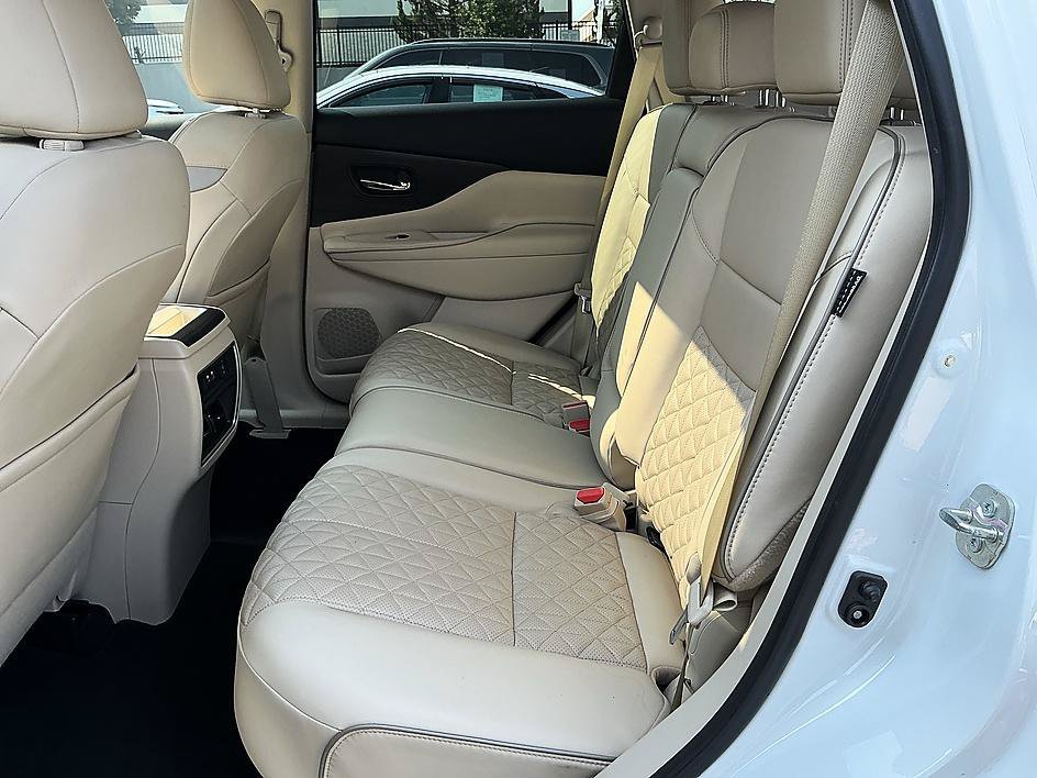 Used 2019 Pearl White Tricoat Nissan Platinum image 25