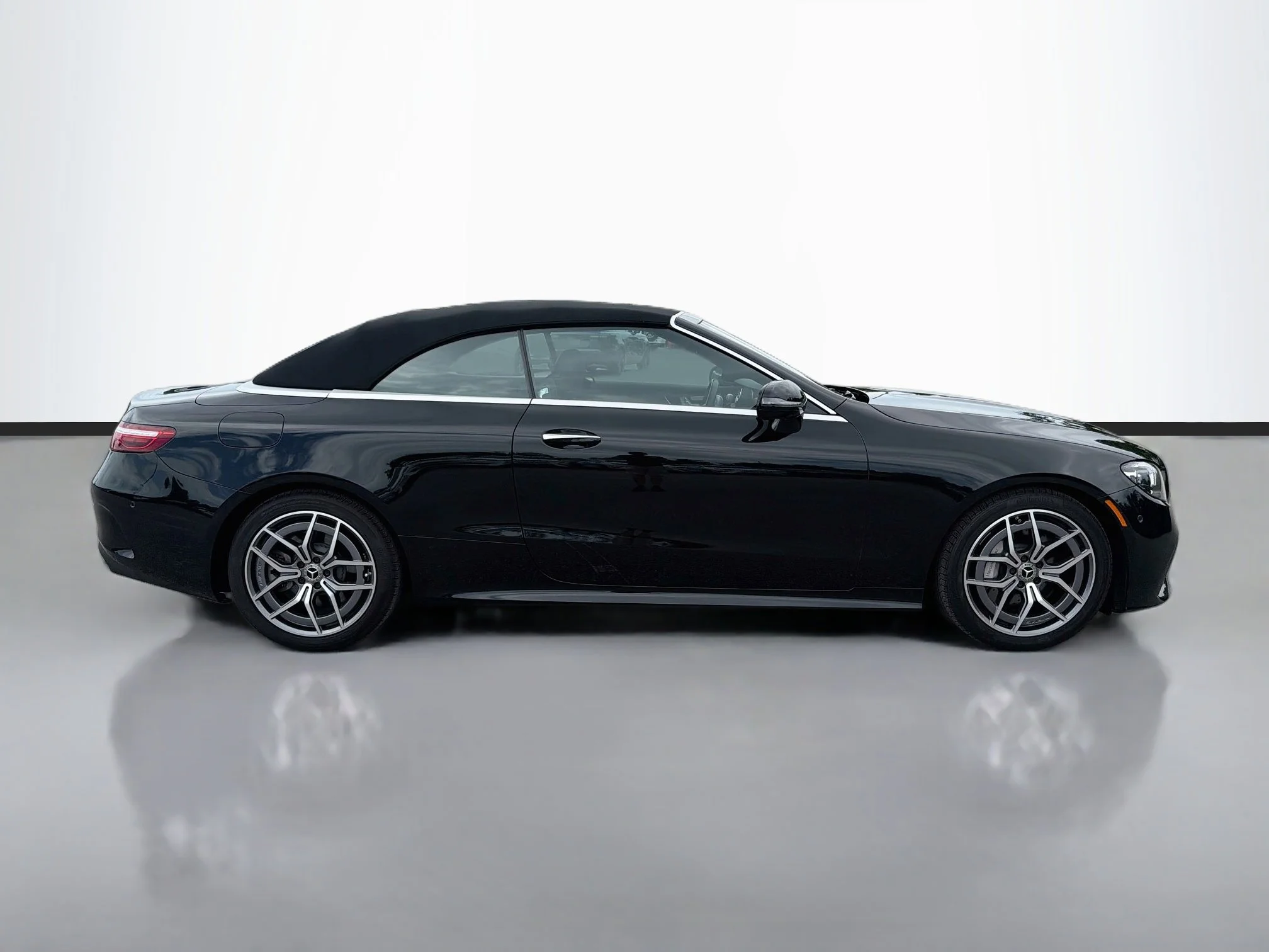 2023 Mercedes-Benz E-Class E450 - Photo 6