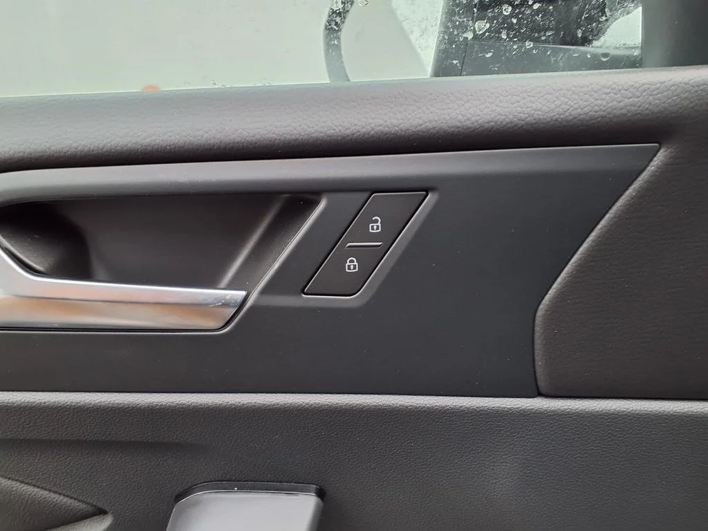 New 2026 Platinum Gray Metallic Volkswagen 1.5T Sport image 9