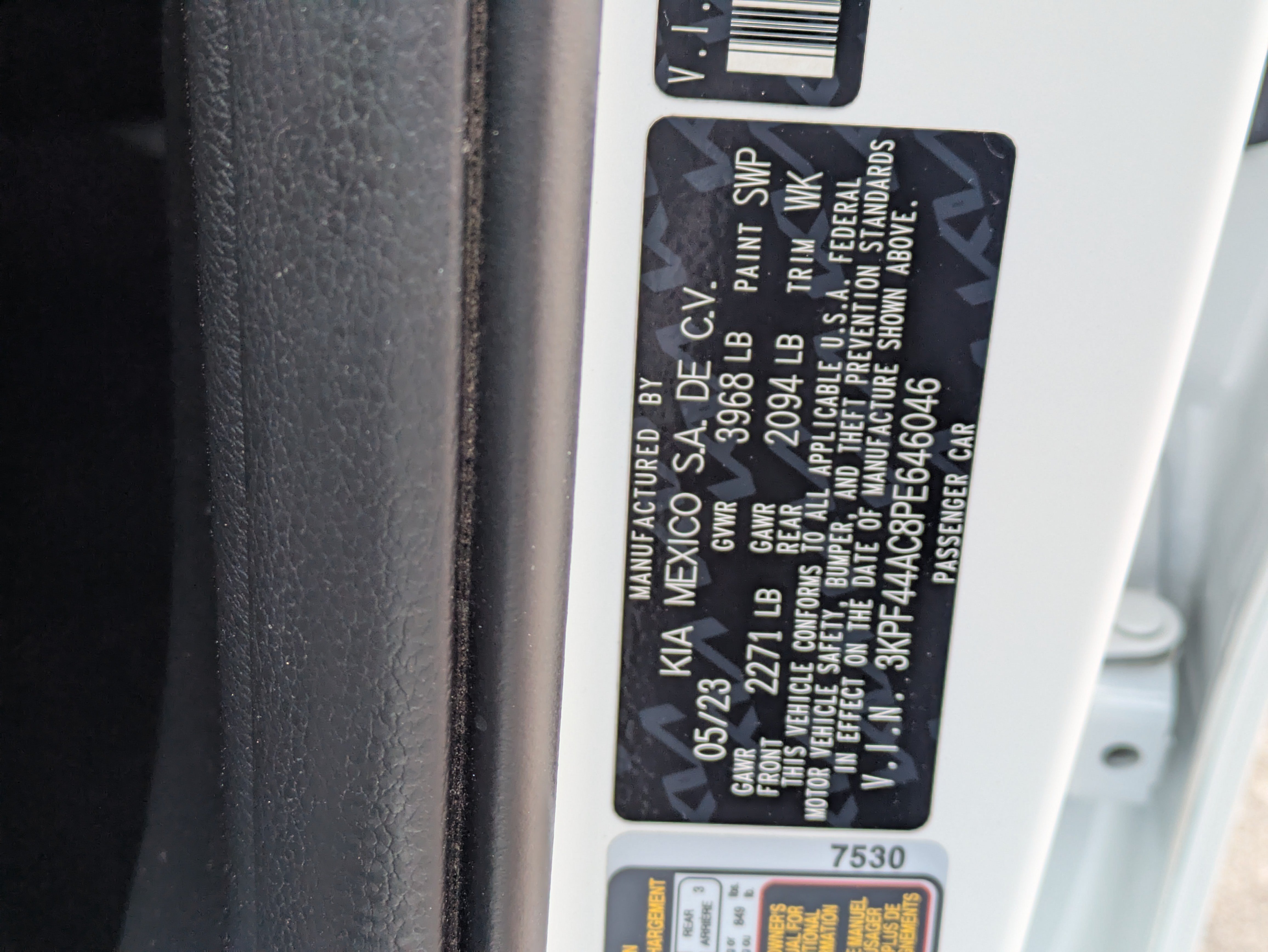 Used 2023 Snow White Pearl Kia GT image 30