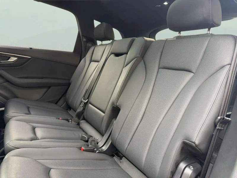 Certified Used 2025  Audi Premium Plus image 24