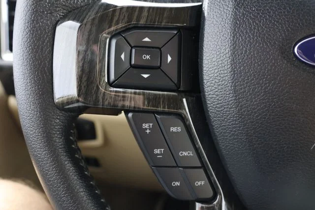 Used 2016 Red Ford XLT image 11