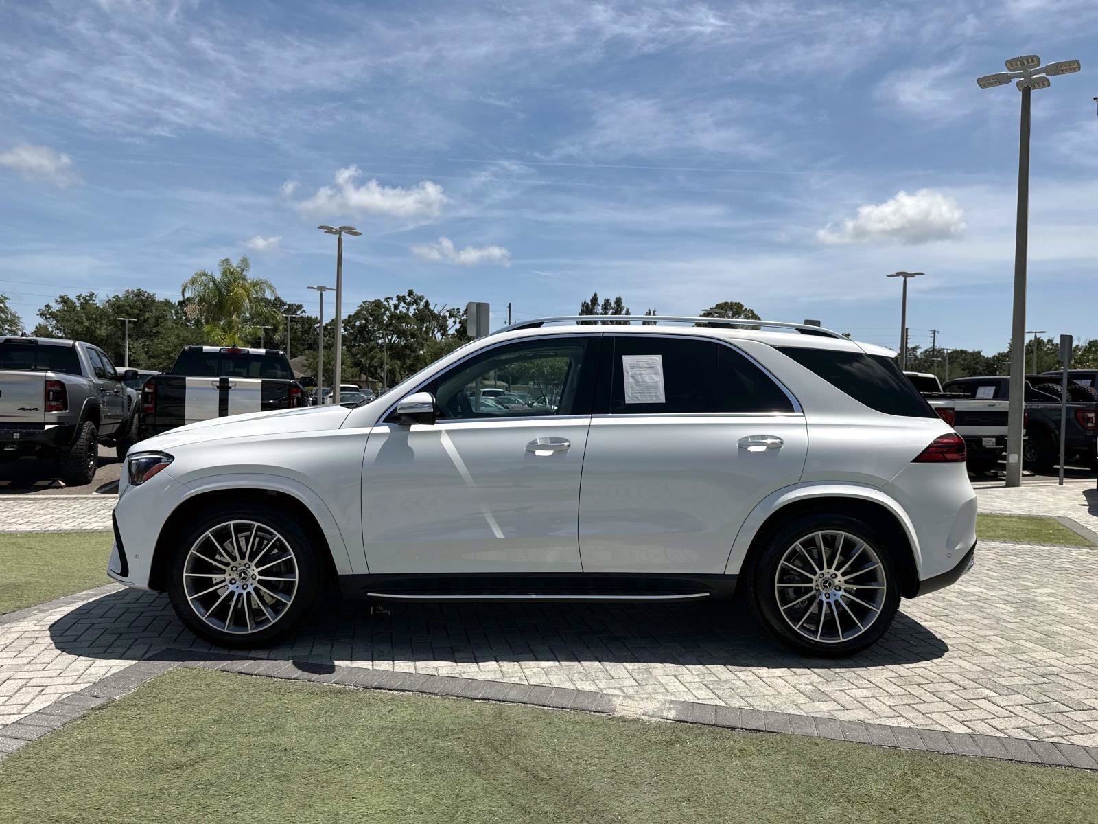 Used 2026 Moonlight White Mercedes-Benz 350 image 3
