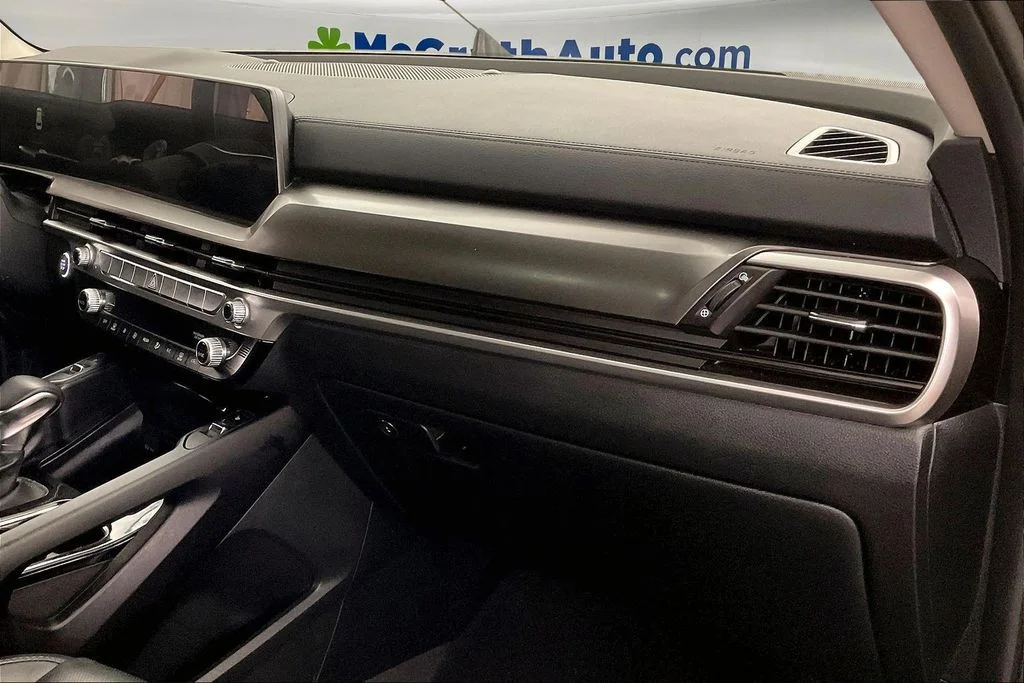 Certified Used 2025 Green Kia S image 21