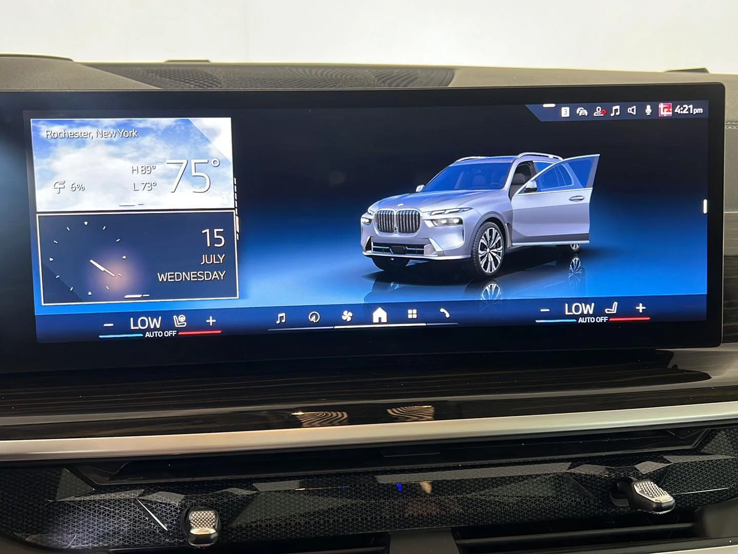 Used 2024 Skyscraper Grey Metallic BMW xDrive40i image 6