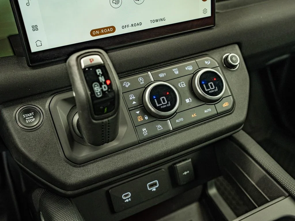 2023 Land Rover Defender 75th Edition - Photo 26