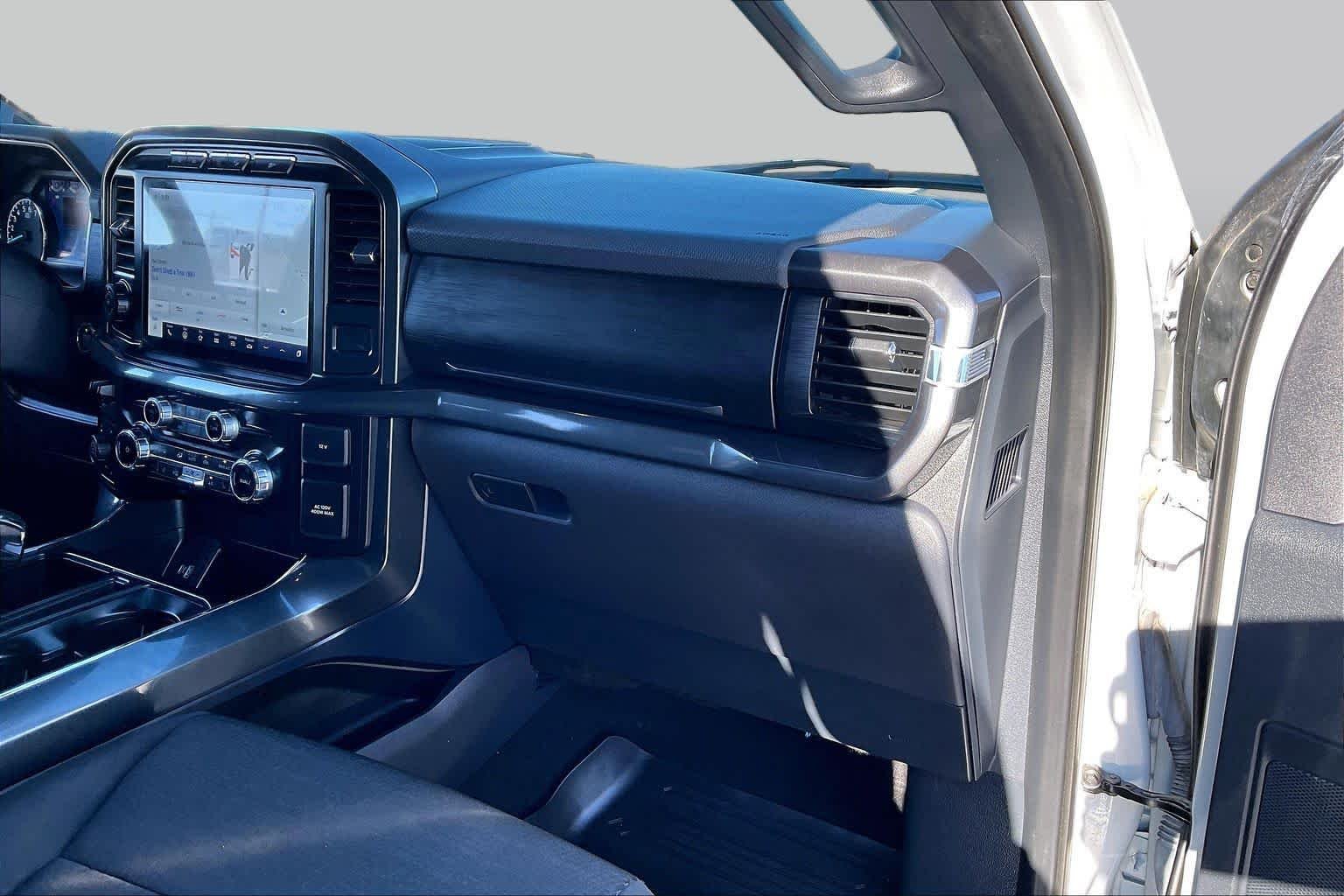 Used 2023 Avalanche Gray Ford XLT image 18