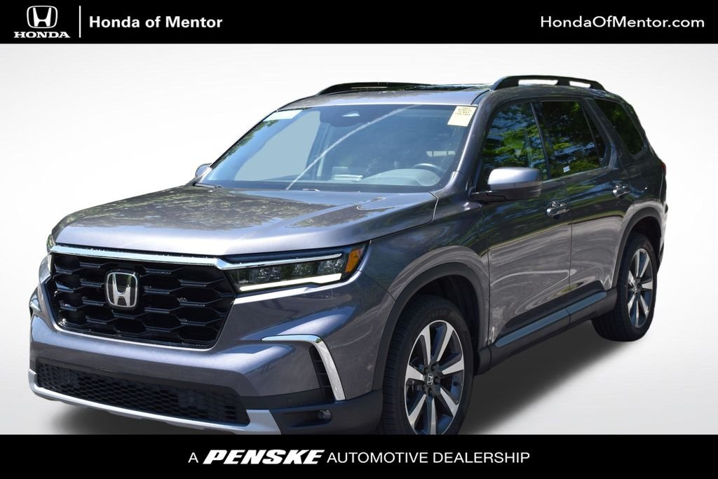 2024 Honda Pilot Touring AWD's photo