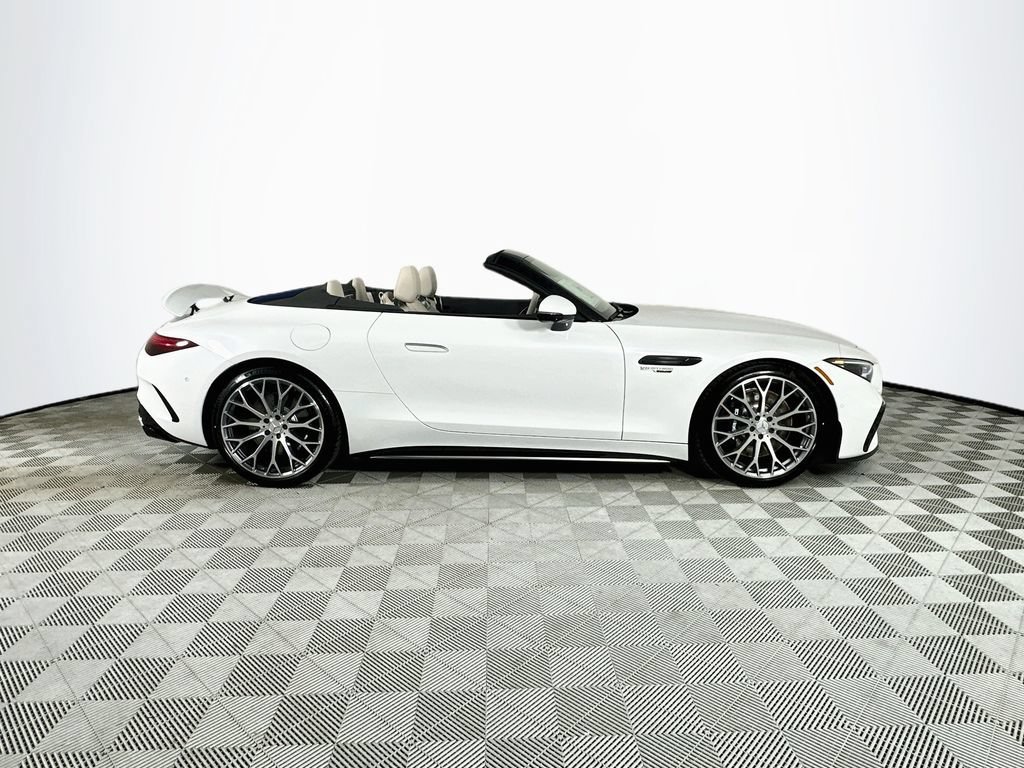 New 2027 MANUFAKTUR Moonlight White Metallic Mercedes-Benz SL 63 AMG® image 40