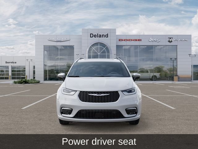 New 2026 Bright White Clear-Coat Exterior Paint Chrysler Pinnacle image 7