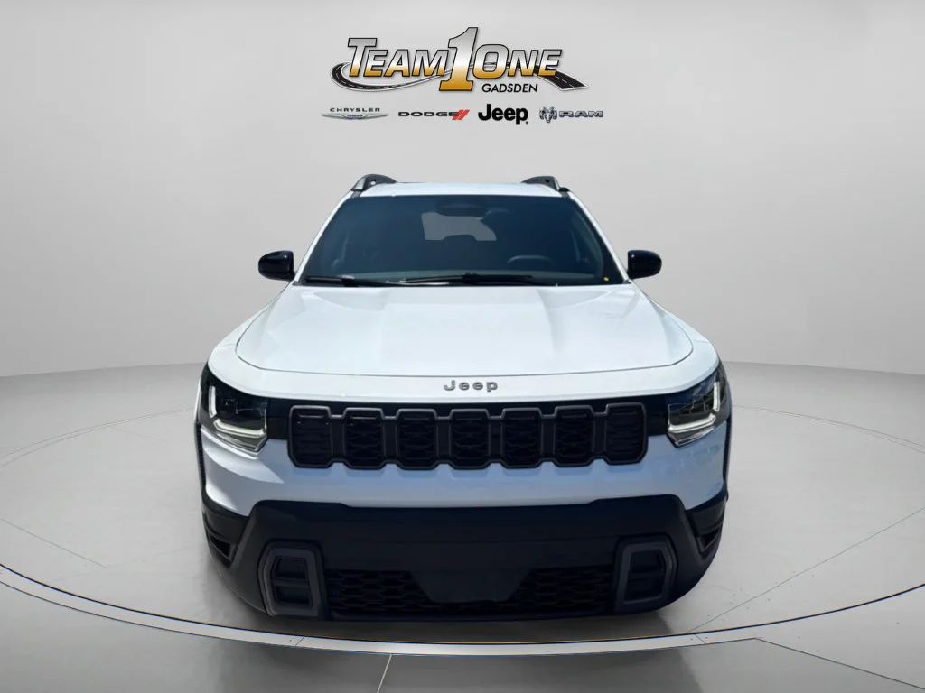 New 2026 Bright White Clear-Coat Exterior Paint Jeep Laredo image 2