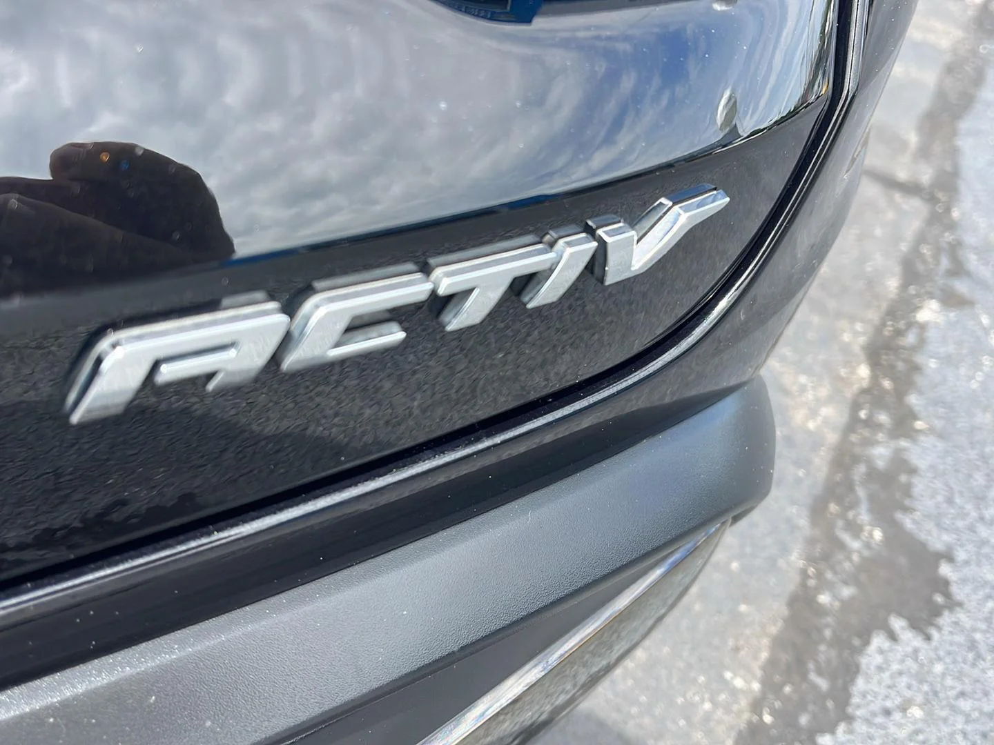 Used 2024 Mosaic Black Metallic Chevrolet ACTIV image 5