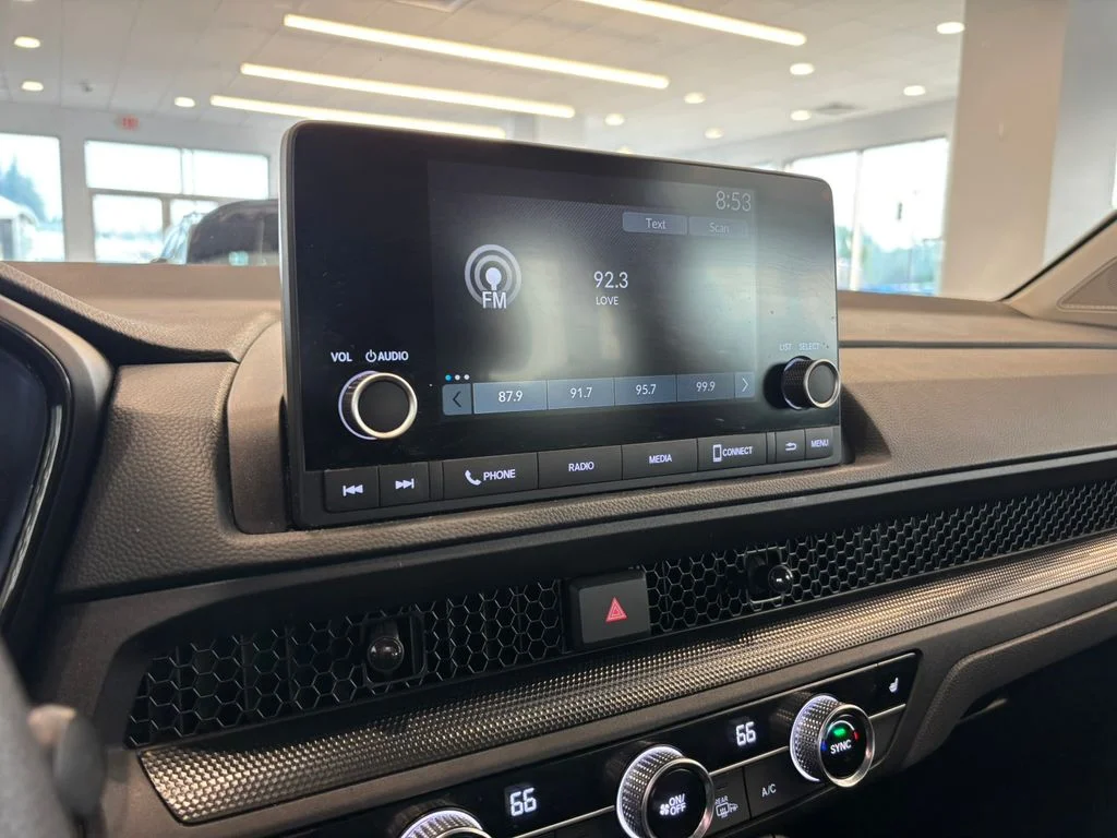 Used 2024  Honda EX image 19