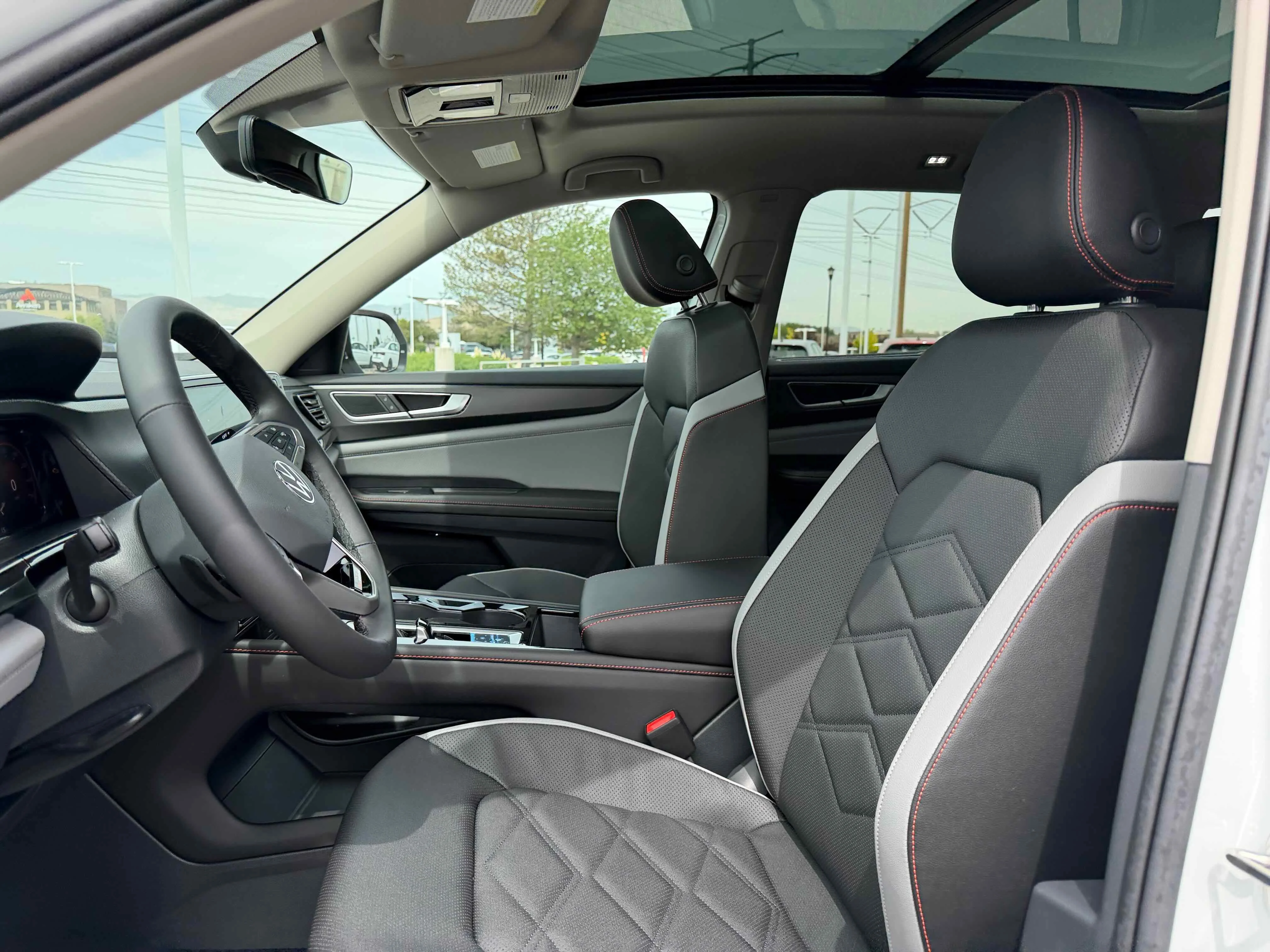 New 2026 Pearl Volkswagen 2.0T Peak Edition image 4