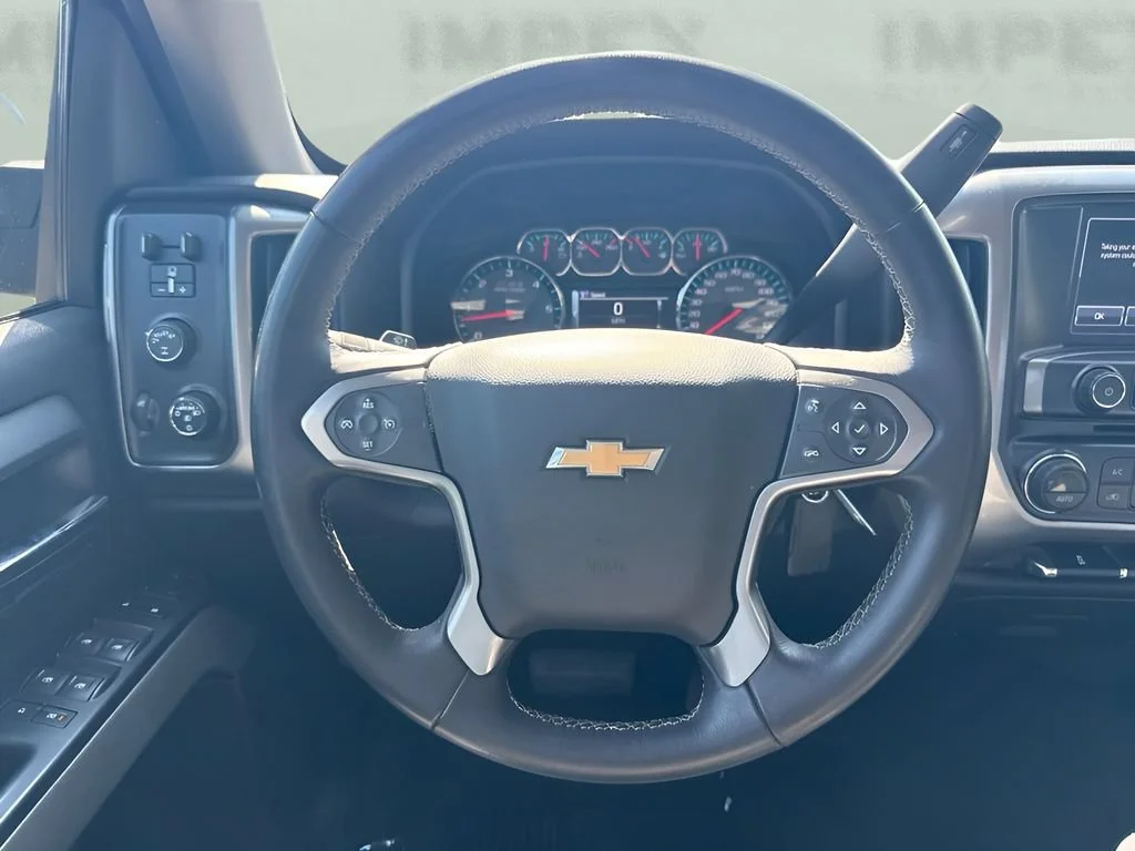 Used 2017 GRAPHITE METALLIC Chevrolet LT image 16