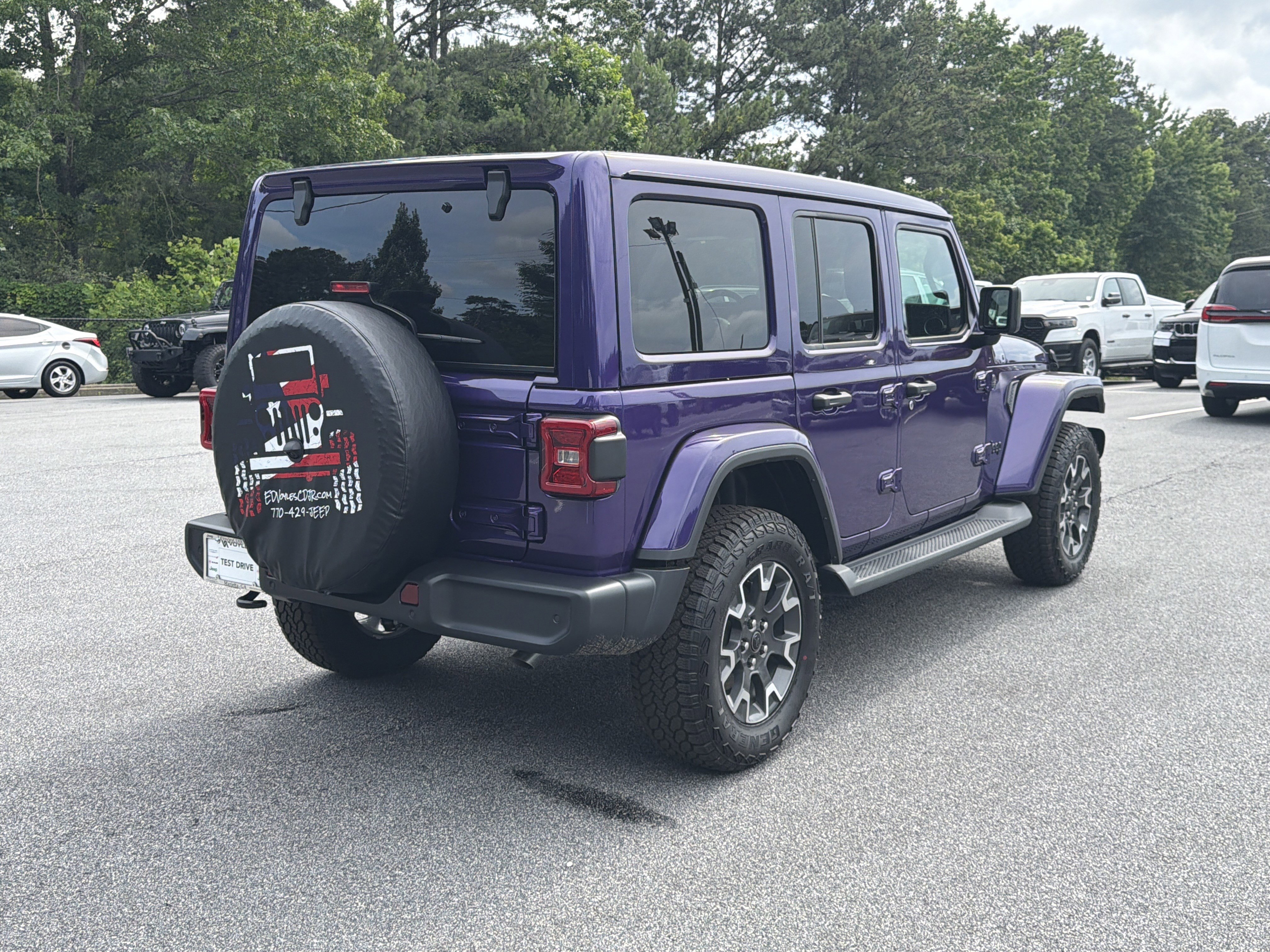 New 2026 Reign Exterior Paint Jeep Sahara image 8