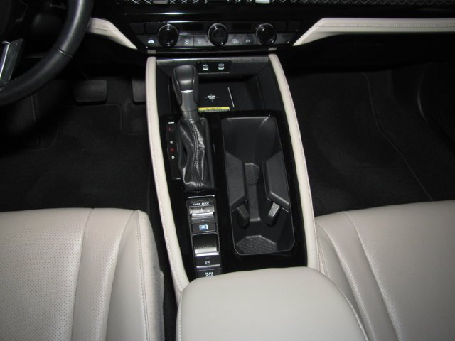 Certified Used 2025 Platinum White Pearl Honda Touring image 15