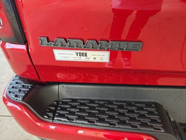 New 2026 Molten Red Pearl-Coat Exterior Paint RAM Laramie image 5