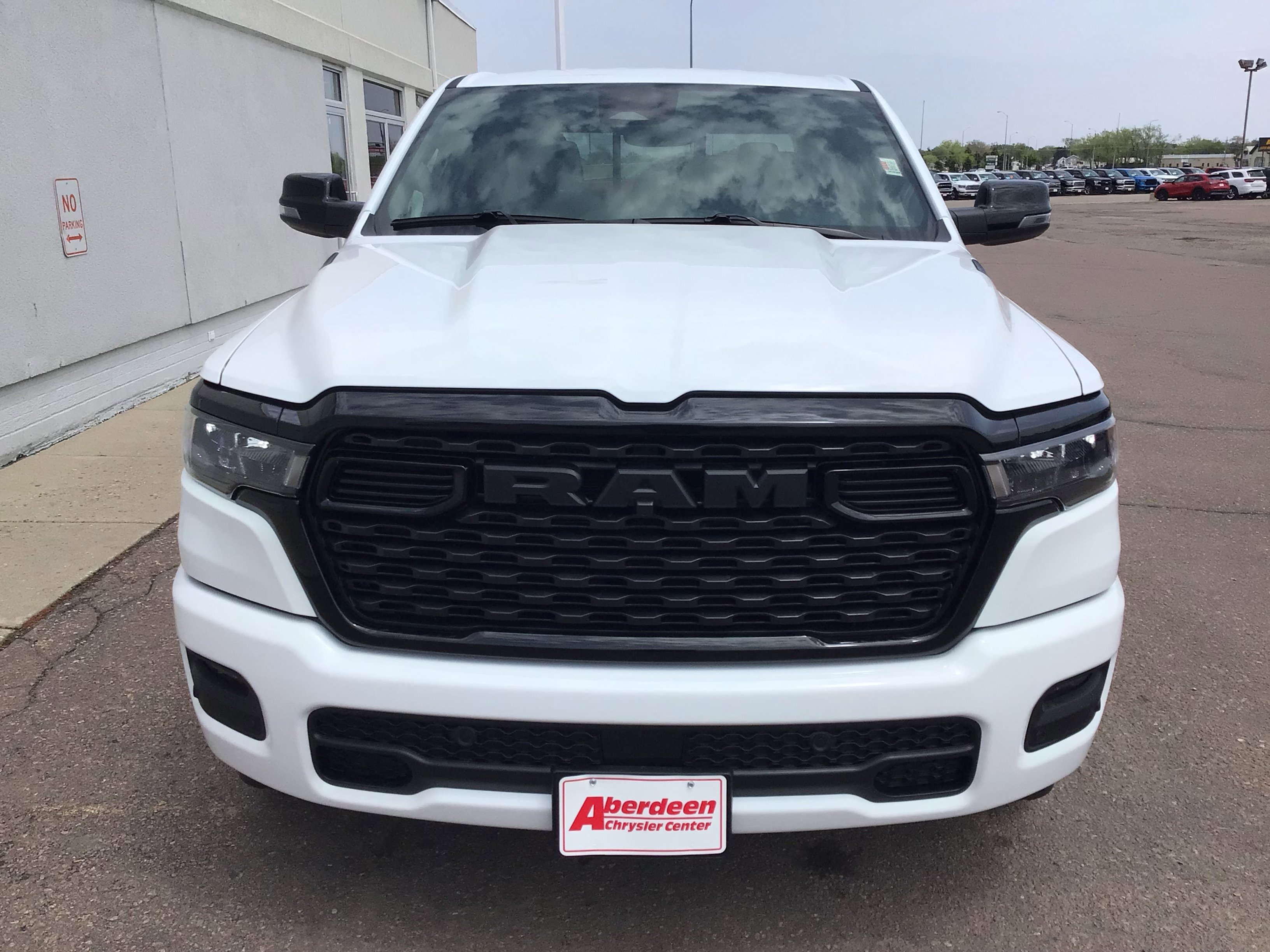New 2026 Bright White Clear-Coat Exterior Paint RAM Big Horn/Lone Star image 3