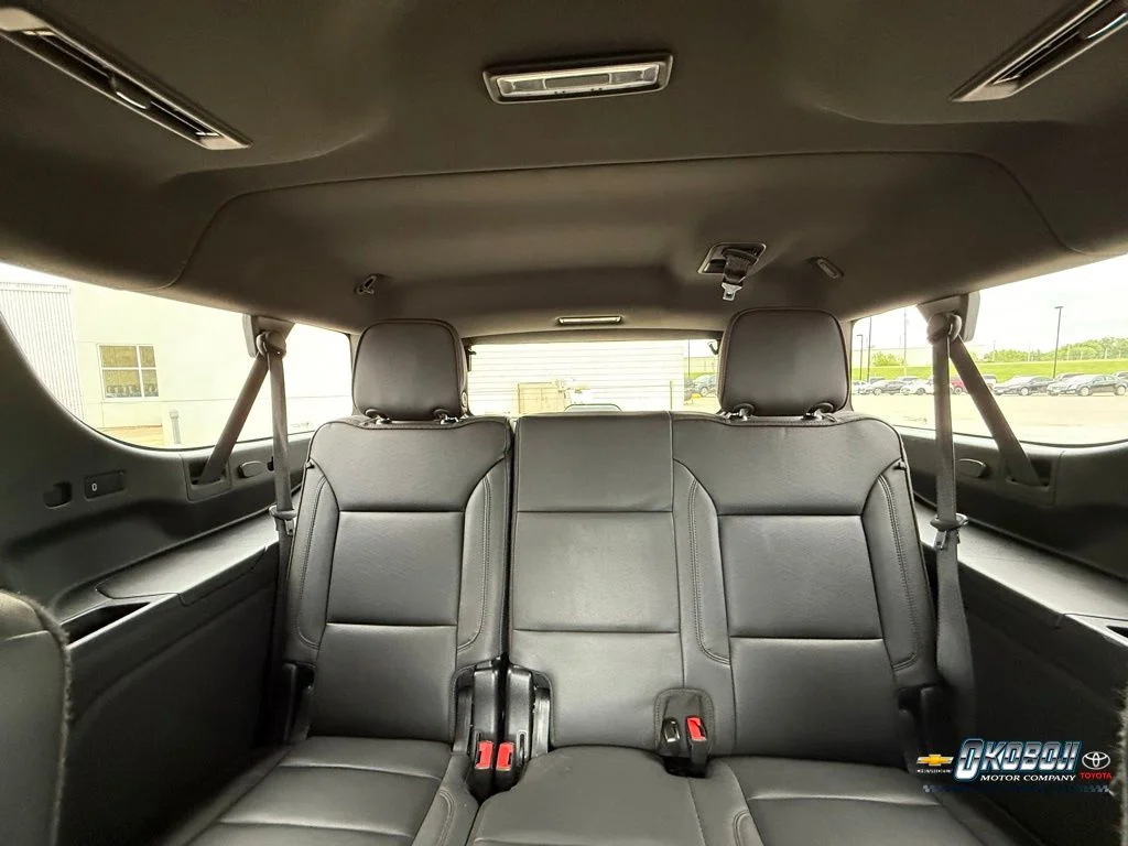 Used 2024 Beige Chevrolet High Country image 19