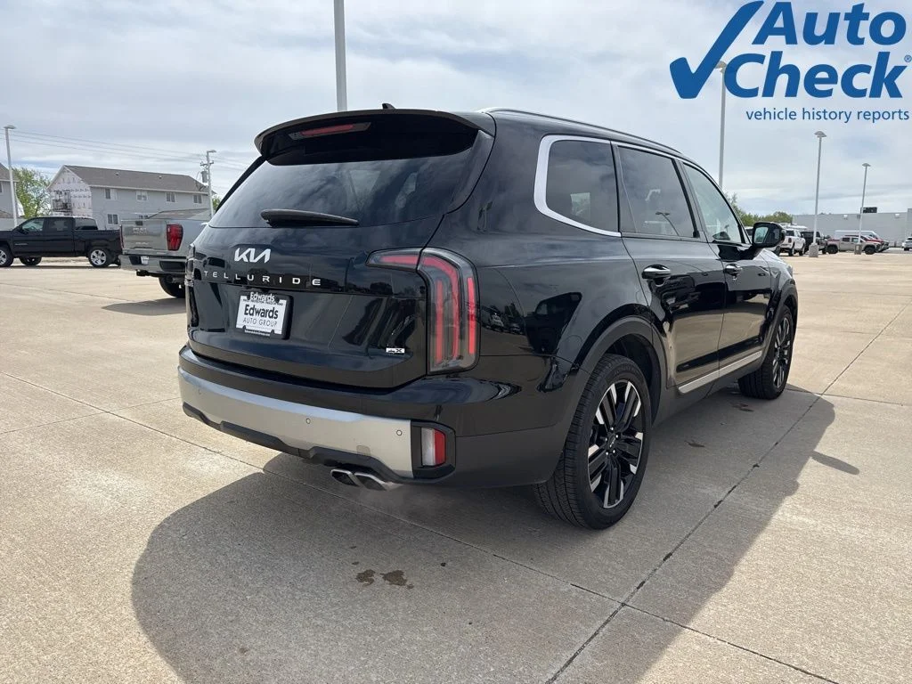 Used 2023 Black Kia SX-Prestige image 5