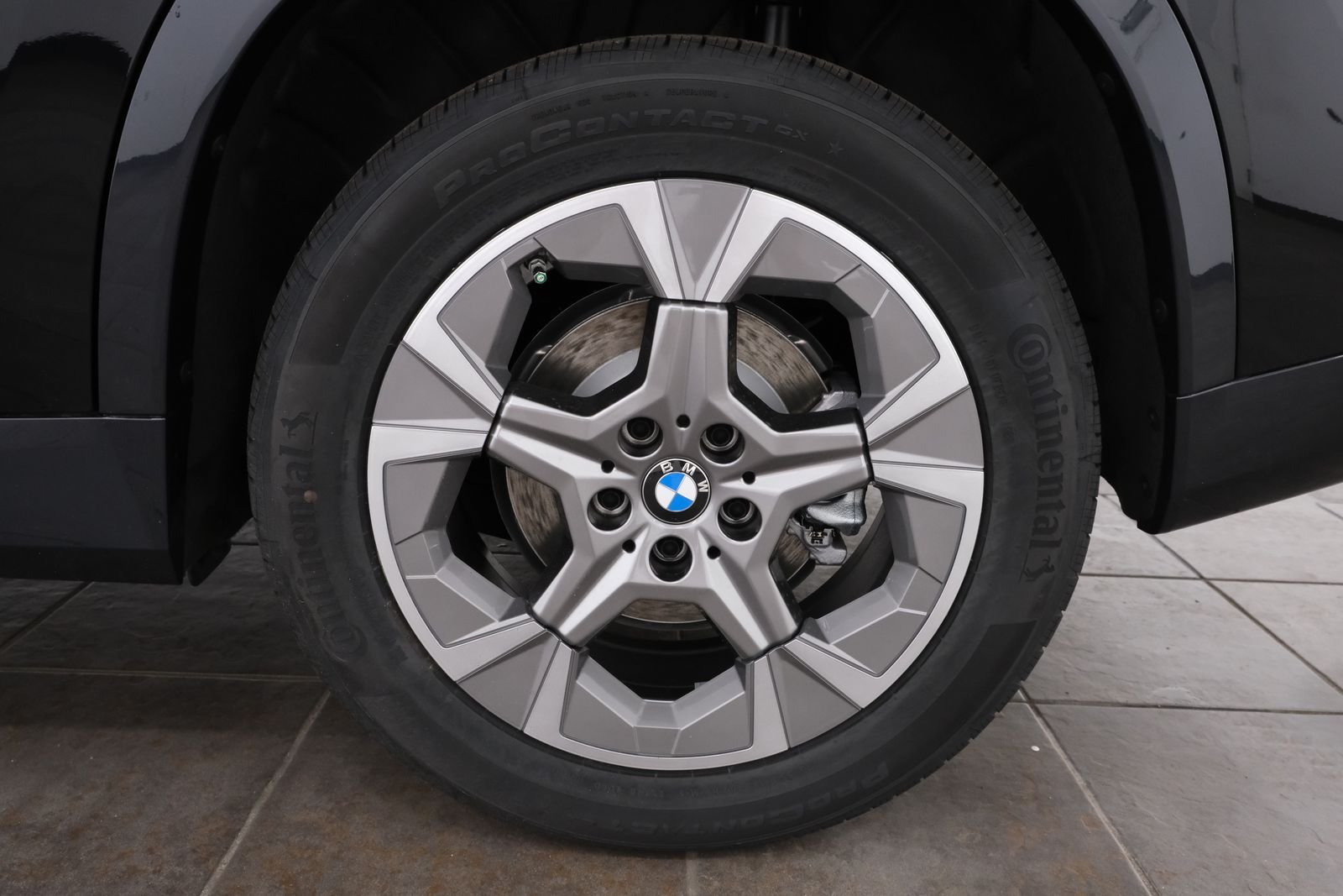 New 2027 Jet Black BMW xDrive28i image 36