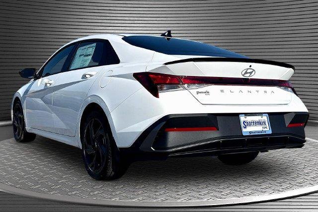 New 2026 White Hyundai SEL Sport Plus image 3
