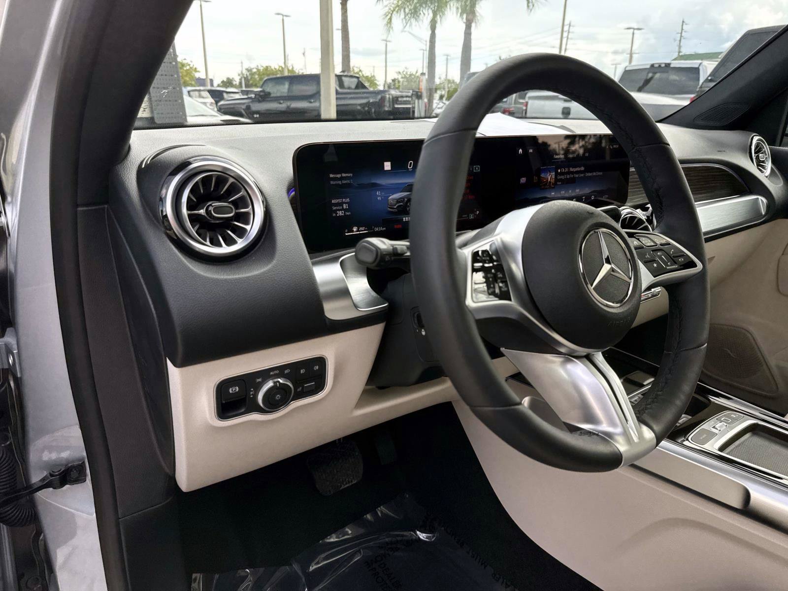 Used 2025 Silver Metallic Mercedes-Benz 250 image 20