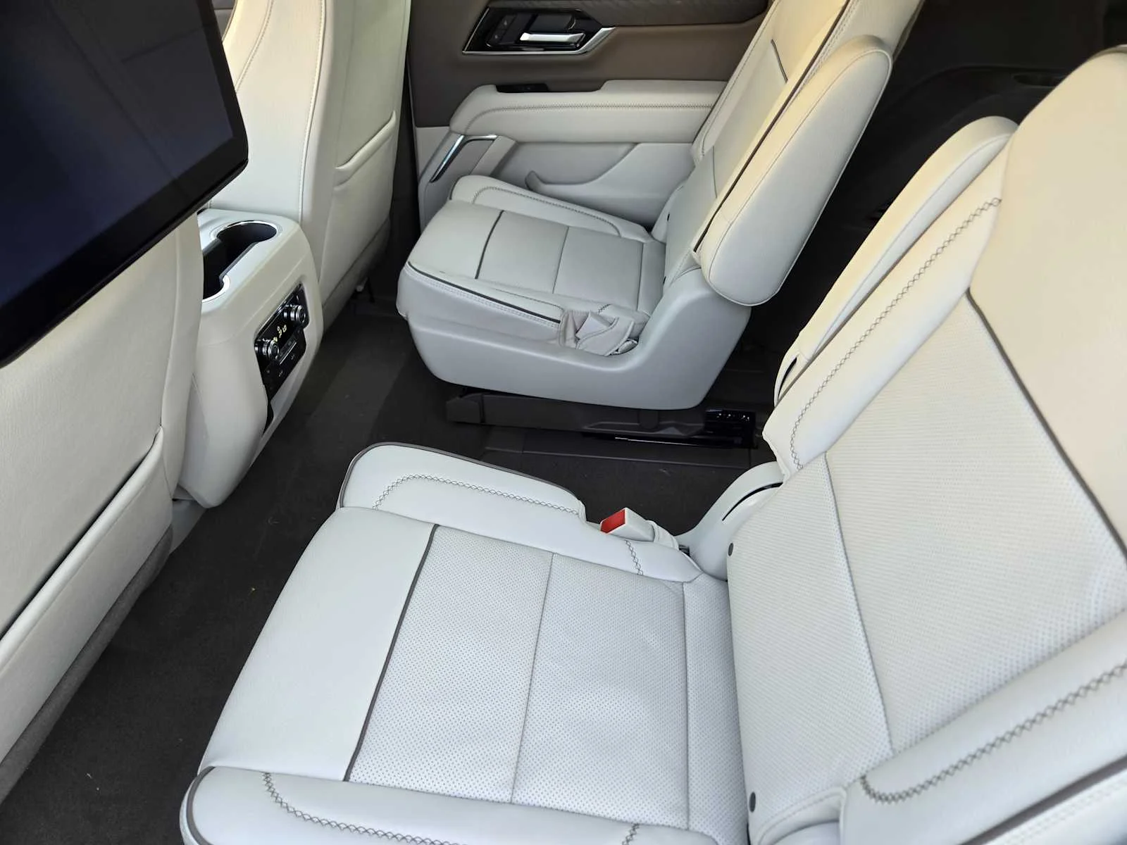New 2027 Glacier White Tricoat GMC Denali image 18