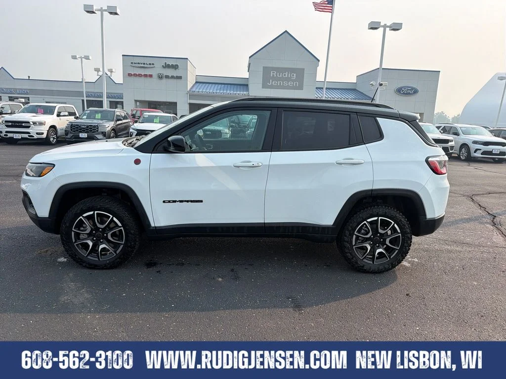 Used 2025 White Jeep Trailhawk image 2