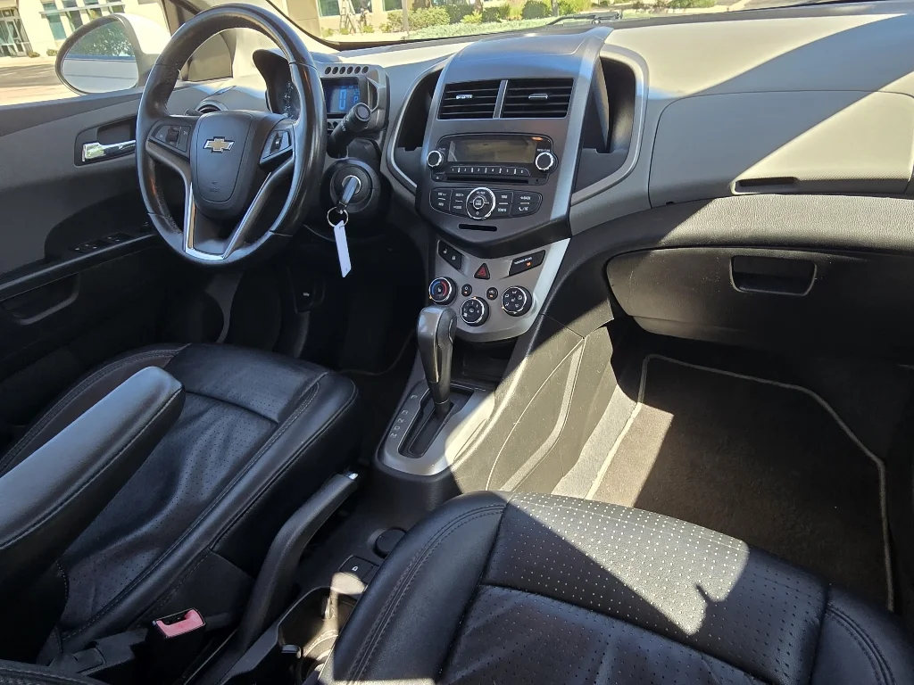 Used 2012 Summit White Chevrolet LTZ image 27