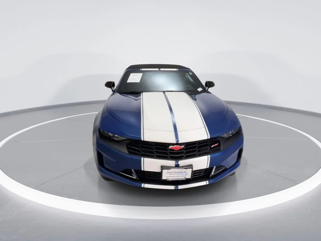 Used 2023 Blue Chevrolet 3LT image 3