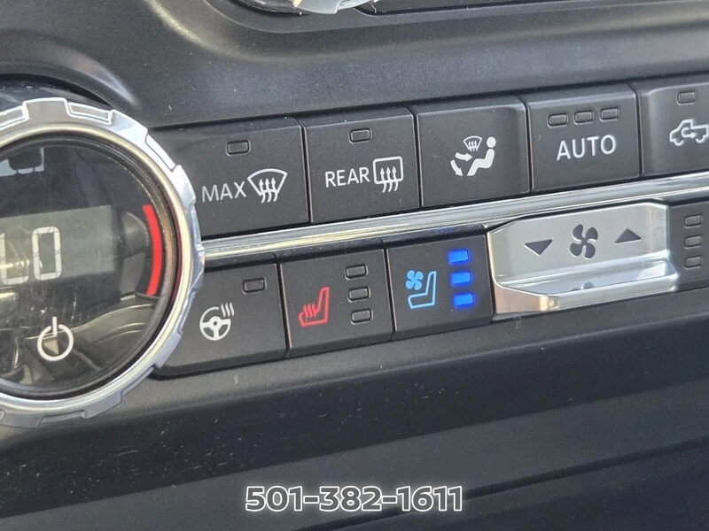 Used 2021 Black Metallic FORD LARIAT 4WD SUPERCREW 5.5