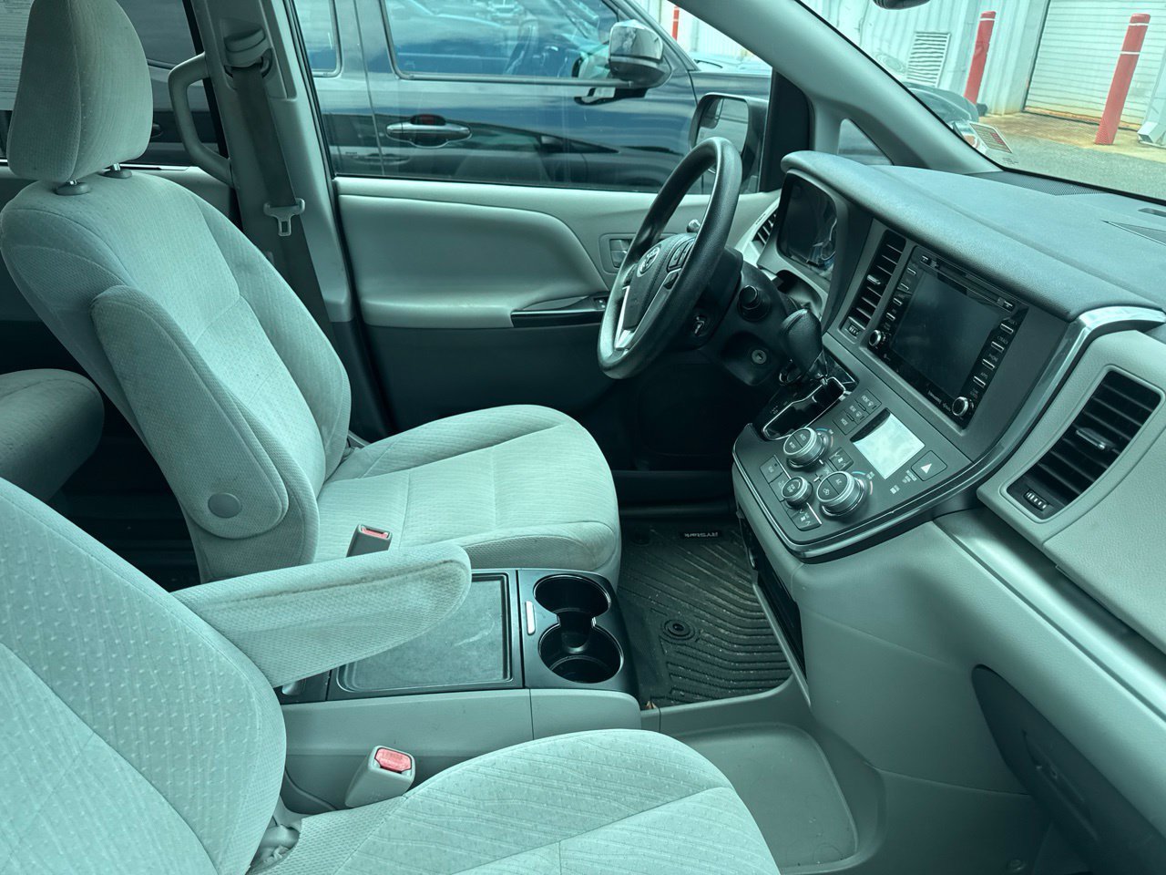 Used 2018 Silver Toyota LE image 6