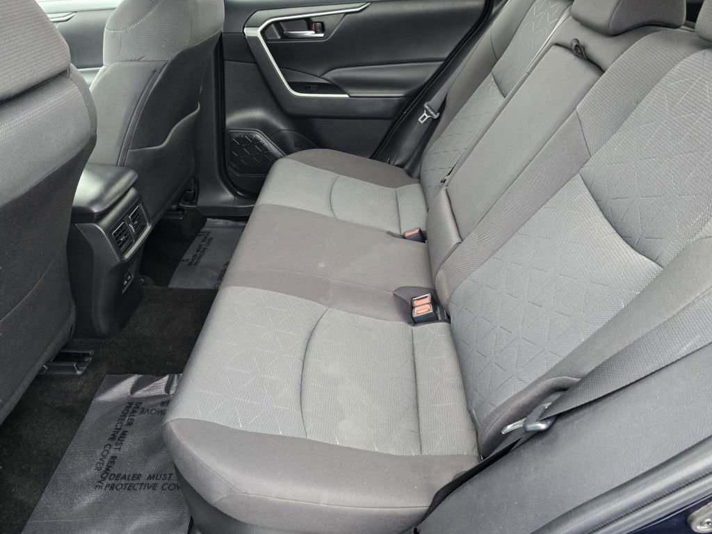 2024 Toyota RAV4 XLE - Photo 27