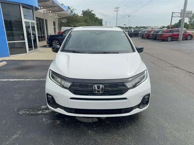 New 2026 Platinum White Pearl Honda Sport-L image 2