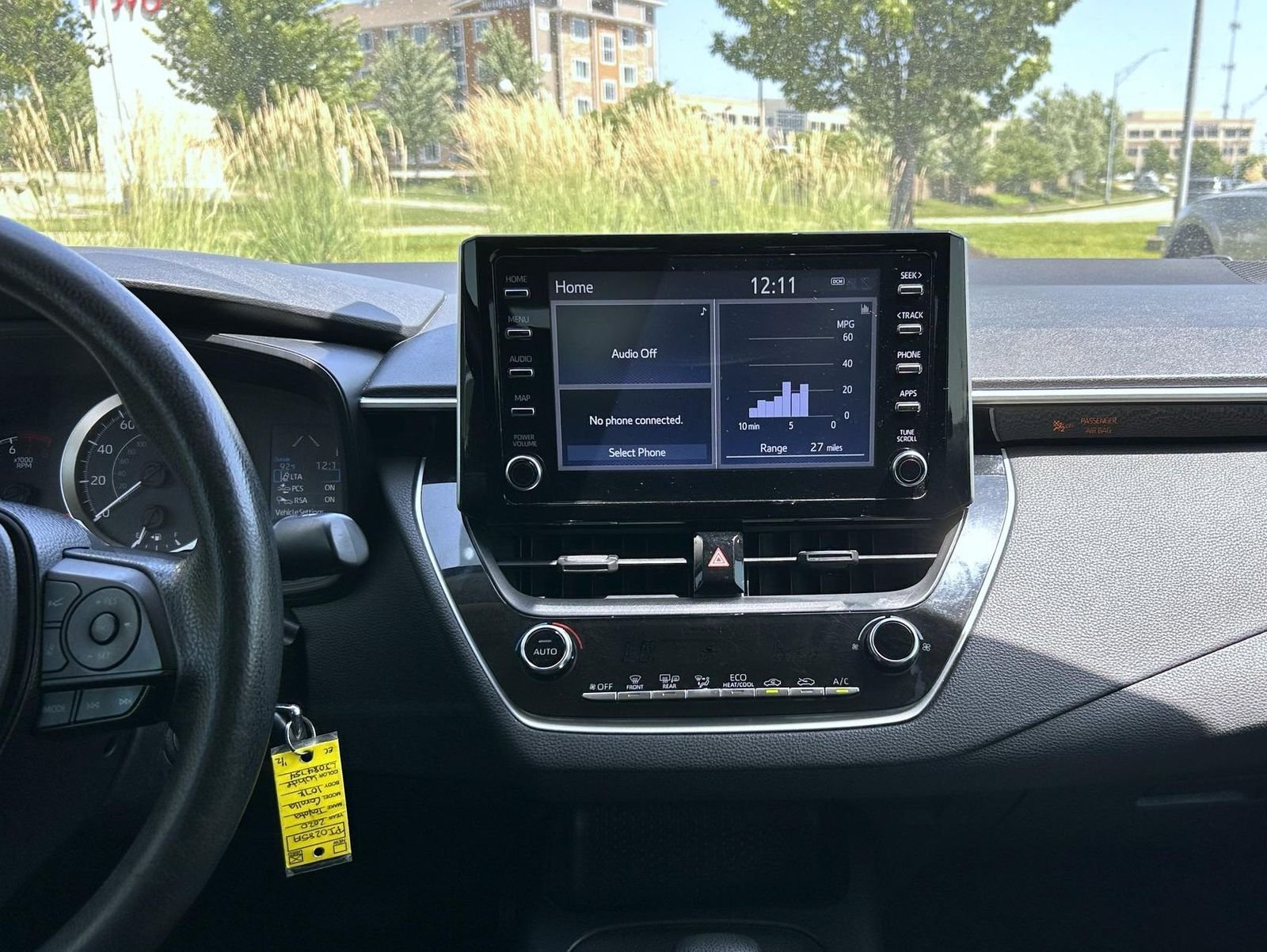 Used 2020 White Toyota LE image 13