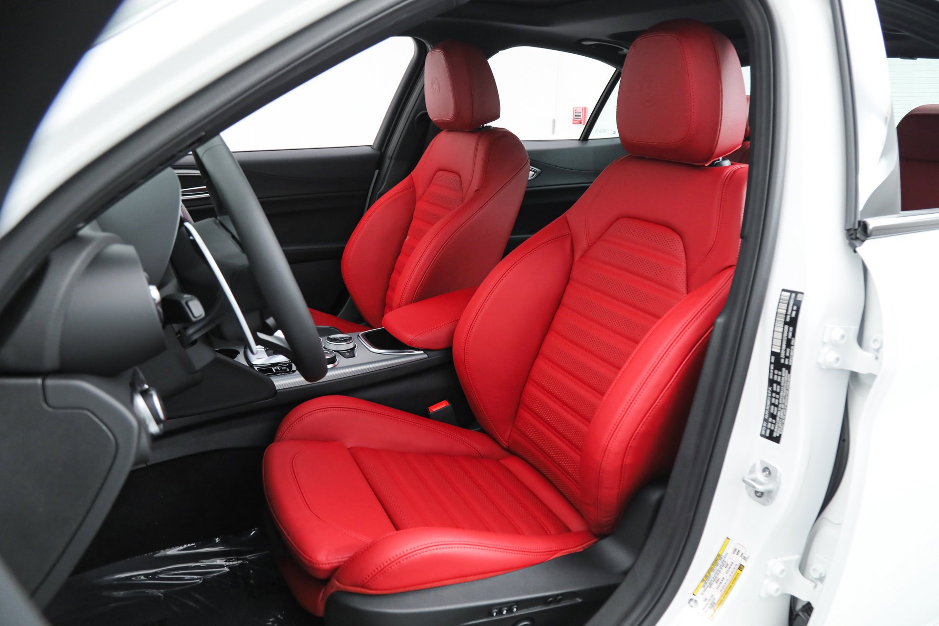 2025 Alfa Romeo Giulia Base - Photo 19