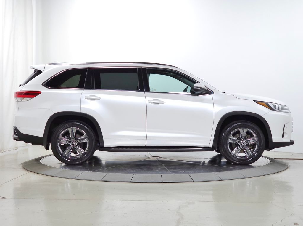 Used 2019 Blizzard Pearl Toyota Limited Platinum image 11
