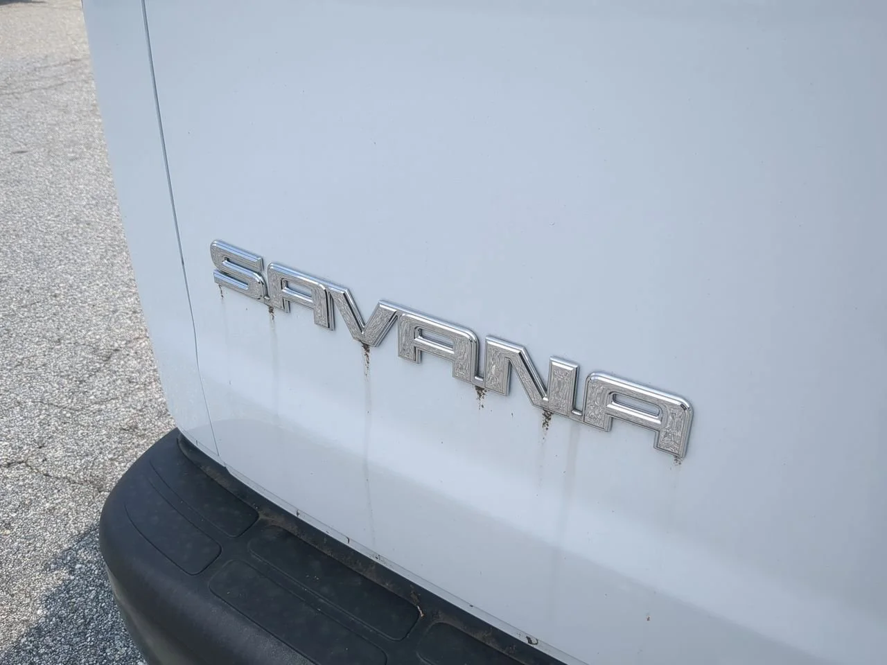 2025 GMC Savana Cargo Work Van - Photo 28