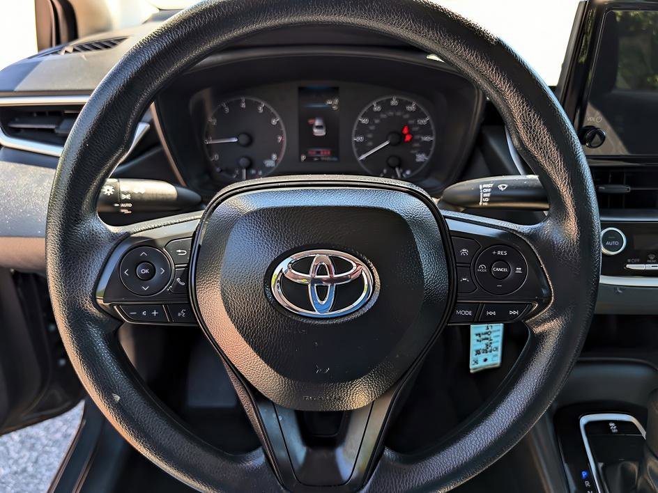 Used 2025 Underground Toyota LE image 18