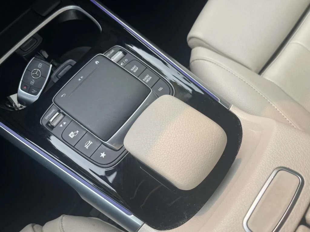 Certified Used 2023 Polar White Mercedes-Benz GLB 250 image 28