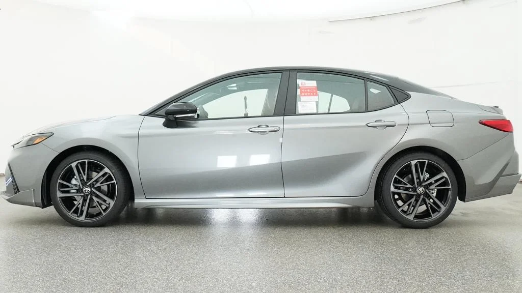 New 2026 Heavy Metal with Midnight Black Metallic roof Toyota XSE image 12