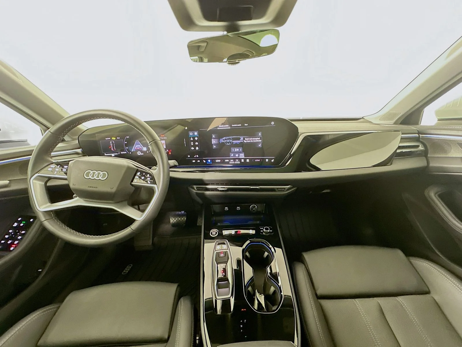 Used 2025 White Audi  image 14