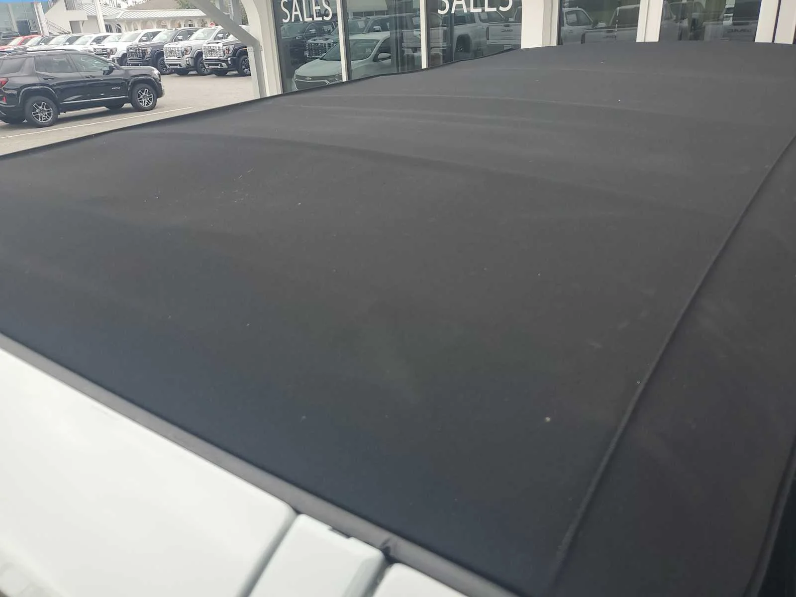 Used 2023  Ford Base image 15