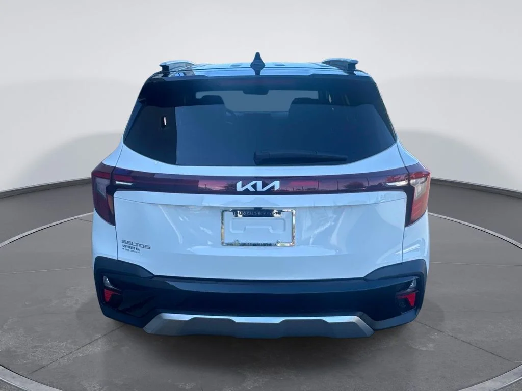 Used 2026 White Kia S image 6