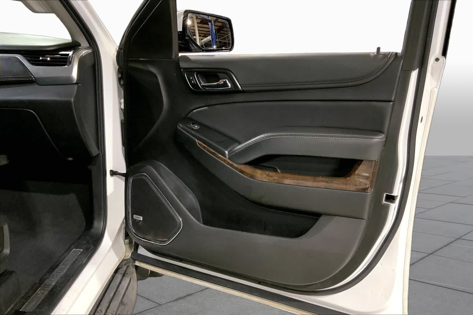 Used 2019 Summit White Chevrolet LT image 22